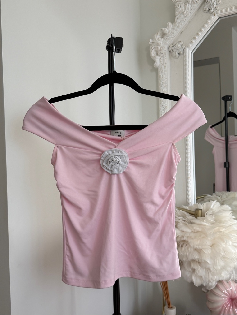 Aritzia Wilfred GoodLux Prophecy Top - Villa Pink